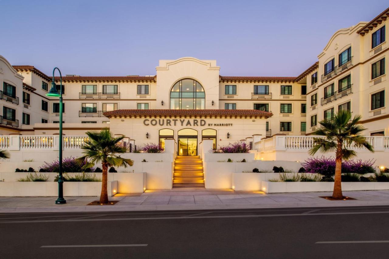 Готель Courtyard By Marriott Санта-Круз Екстер'єр фото